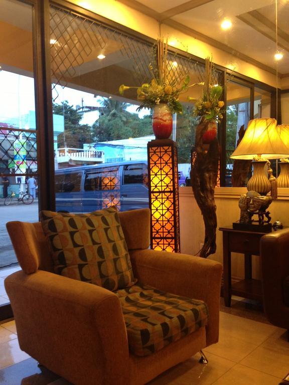 Sun Avenue Tourist Inn & Cafe Tagbilaran City Bagian luar foto