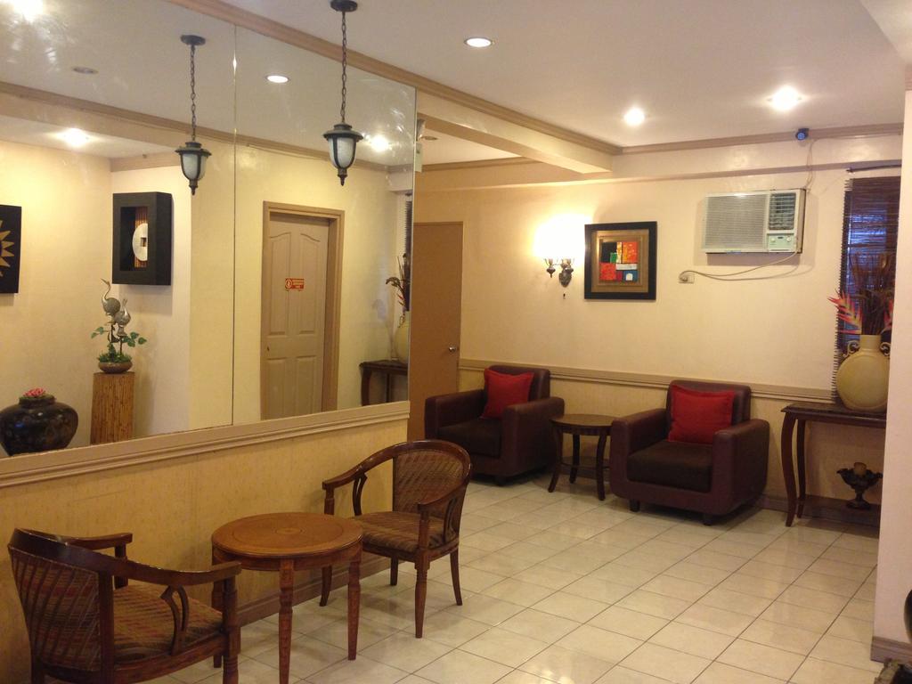 Sun Avenue Tourist Inn & Cafe Tagbilaran City Bagian luar foto