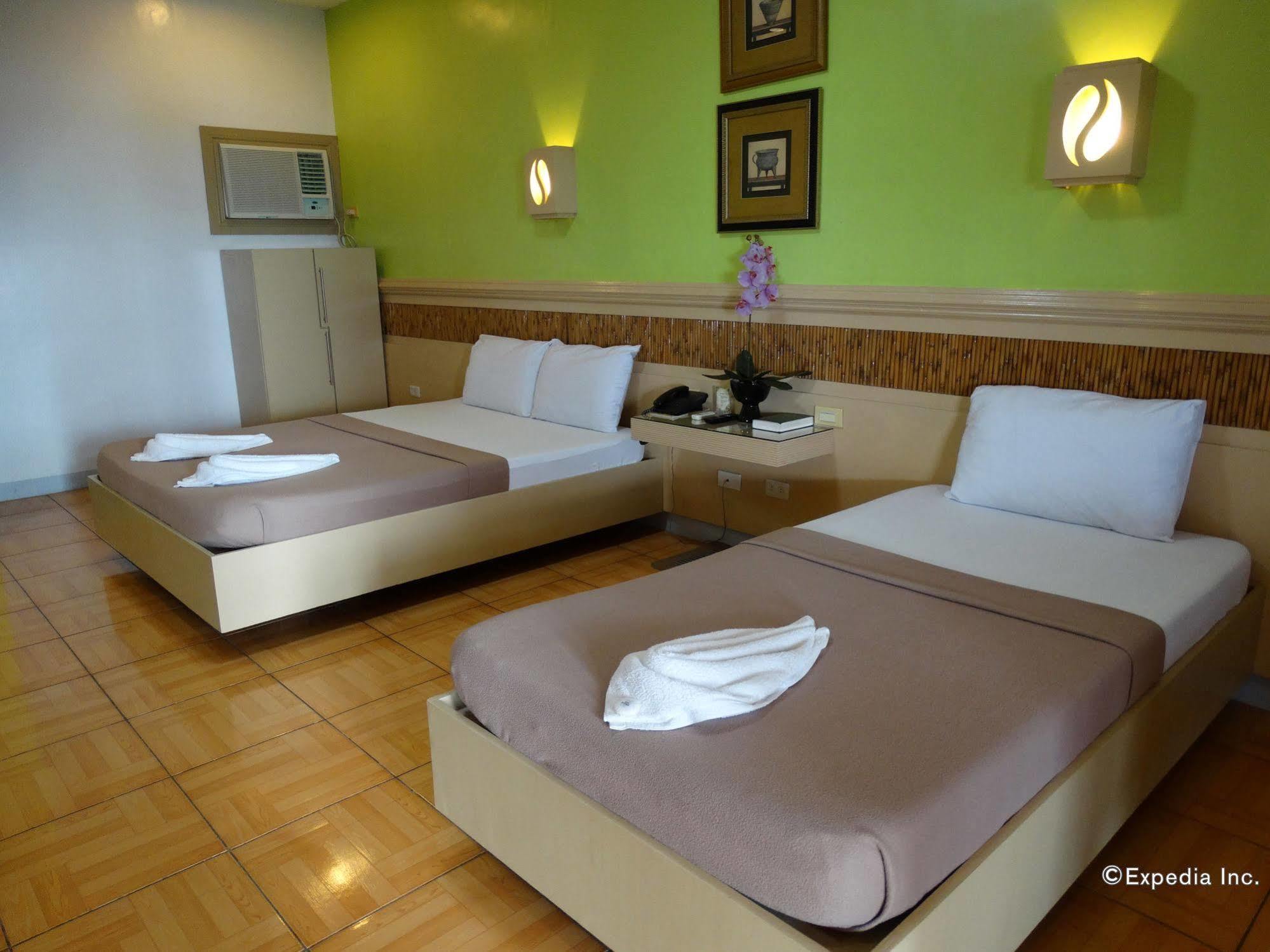 Sun Avenue Tourist Inn & Cafe Tagbilaran City Bagian luar foto