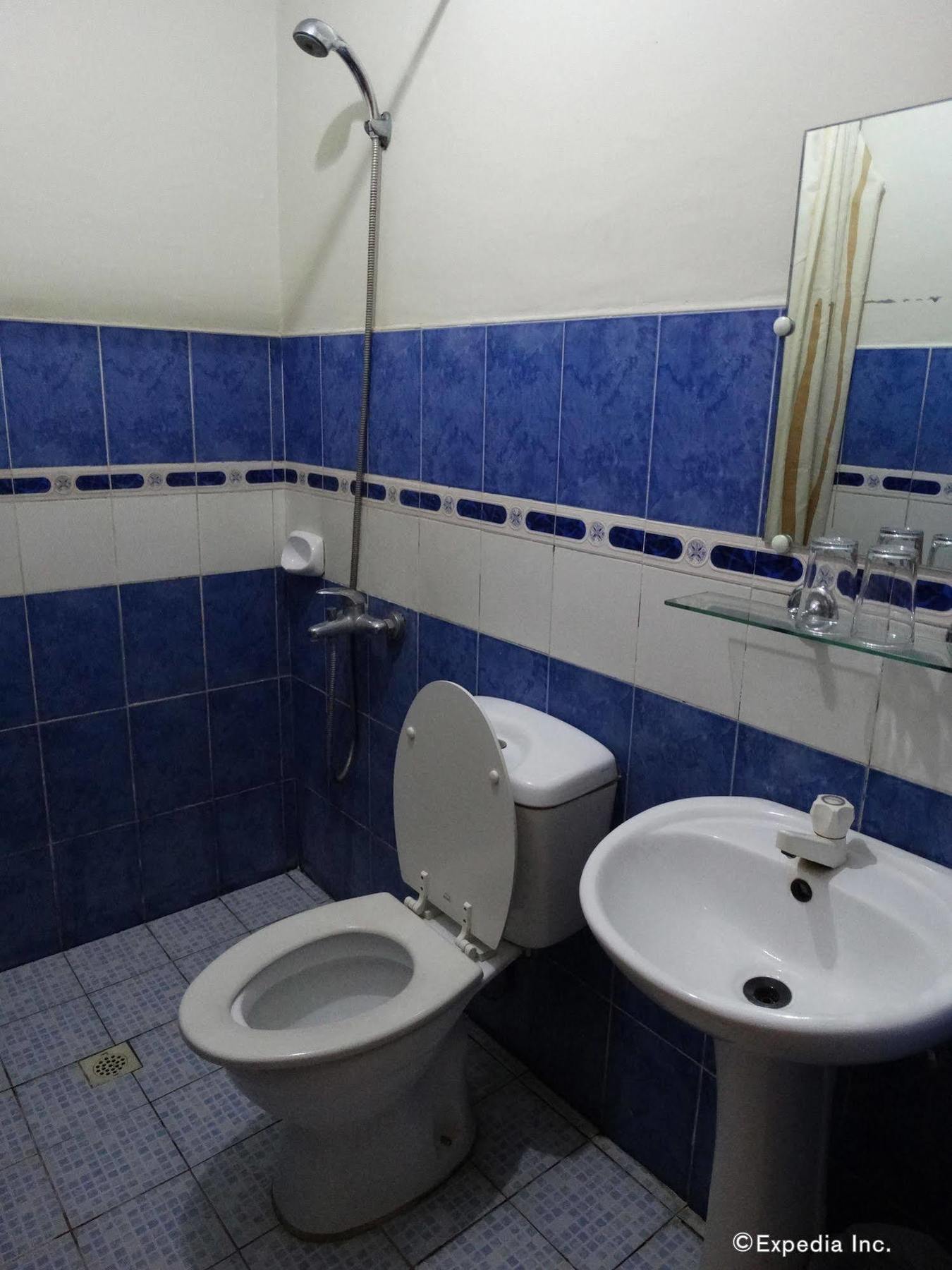 Sun Avenue Tourist Inn & Cafe Tagbilaran City Bagian luar foto